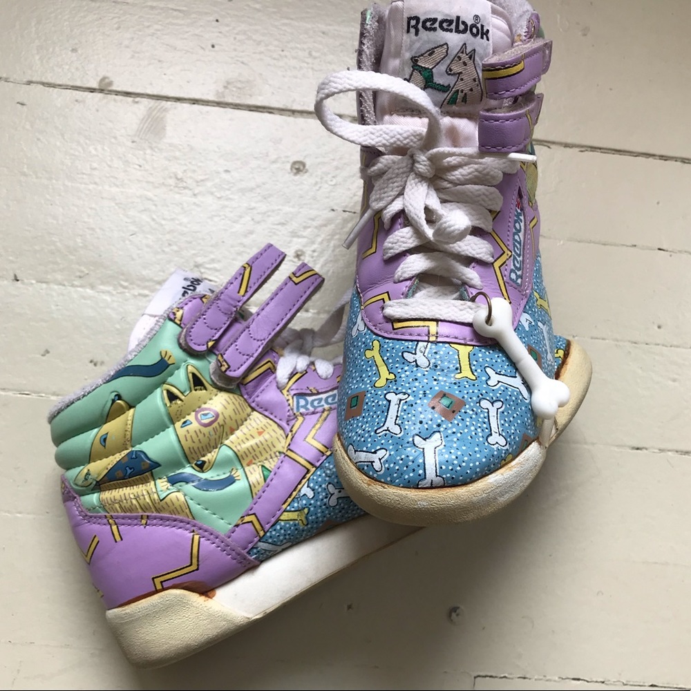 Rare!!! Original “Give a Dog a Bone” 1980s vintage Reebok freestyle sneakers